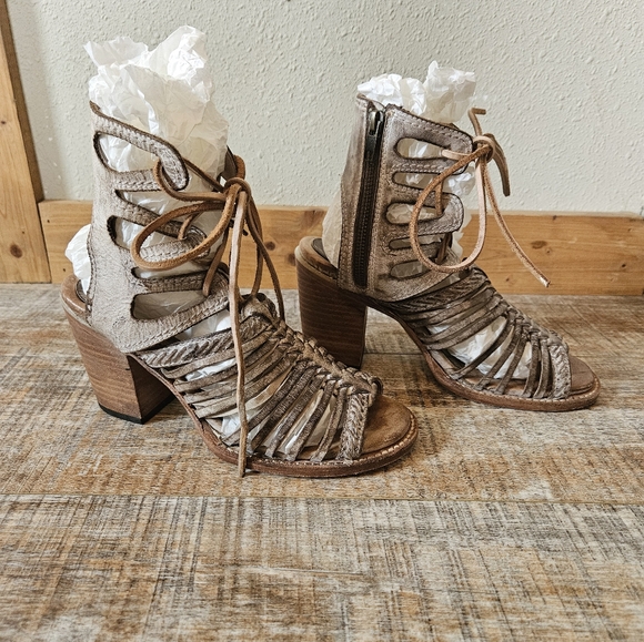 Freebird Belize - Picture 3 of 5